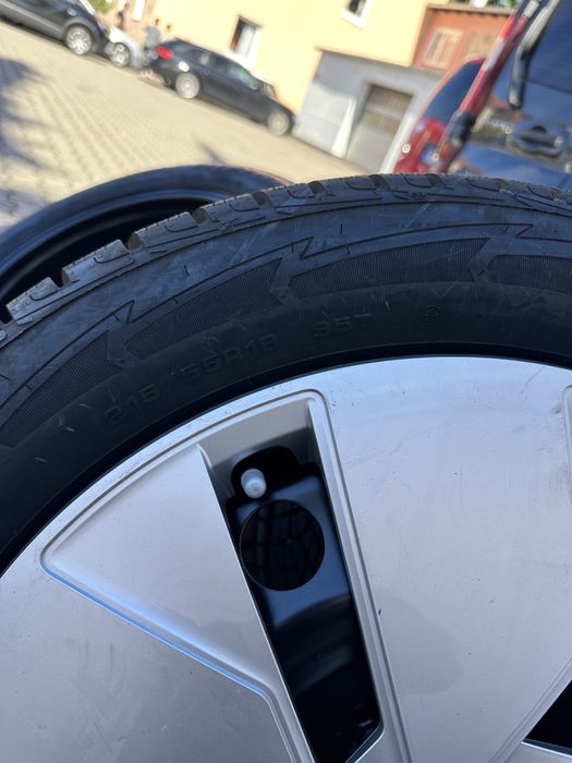jante vw id 3 noi 0 km anvelope 215 55 18 95 t goodyear 0 km