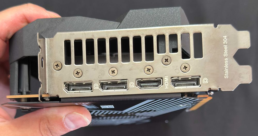 ТОП състояние Видео карта ASUS Dual RX 6700 XT OC Edition 12GB GDDR6