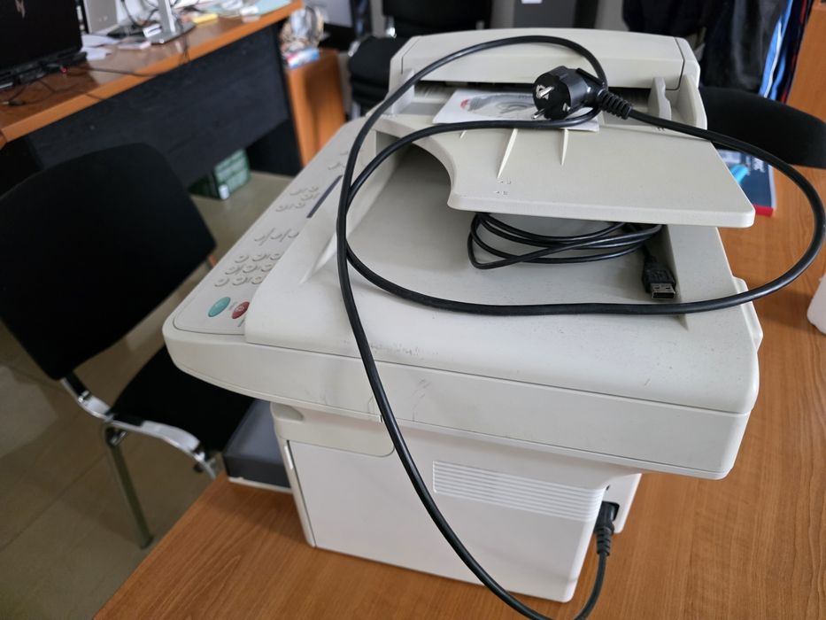 Продавам комбиниран принтер, скенер и копир Xerox WorkCentre PE220