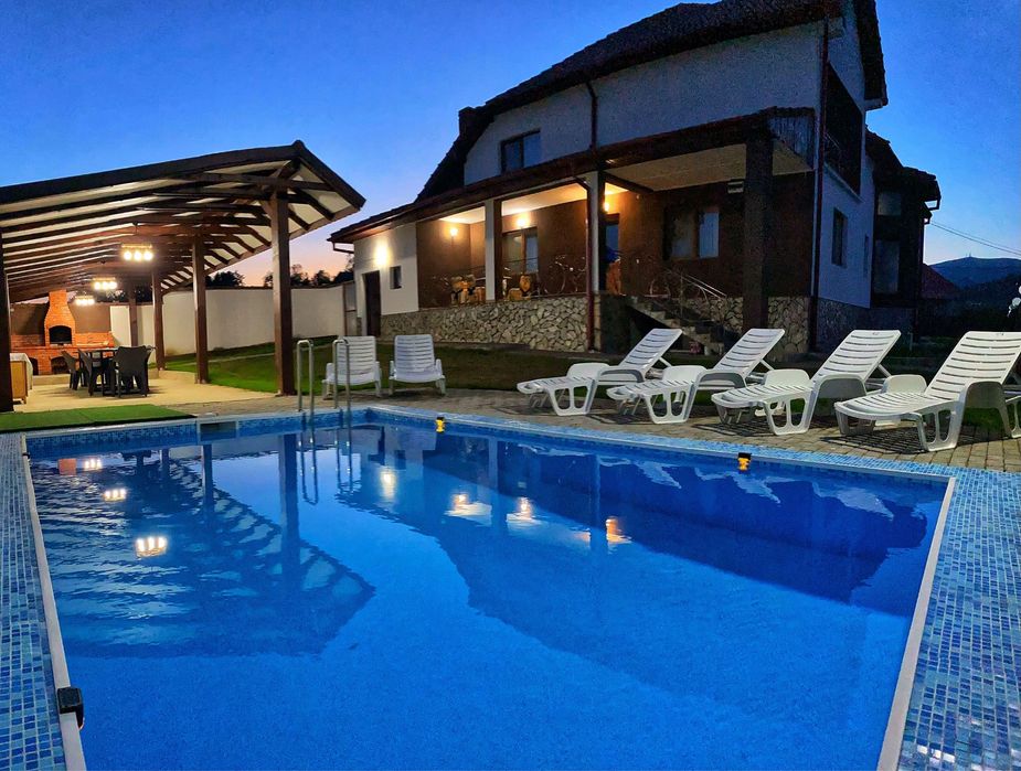 Cazare Pensiunea Vision jacuzzi piscina in Novaci Ranca Transalpina