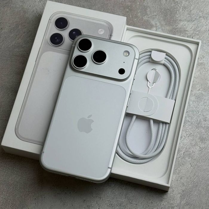 Iphone 17 pro silver