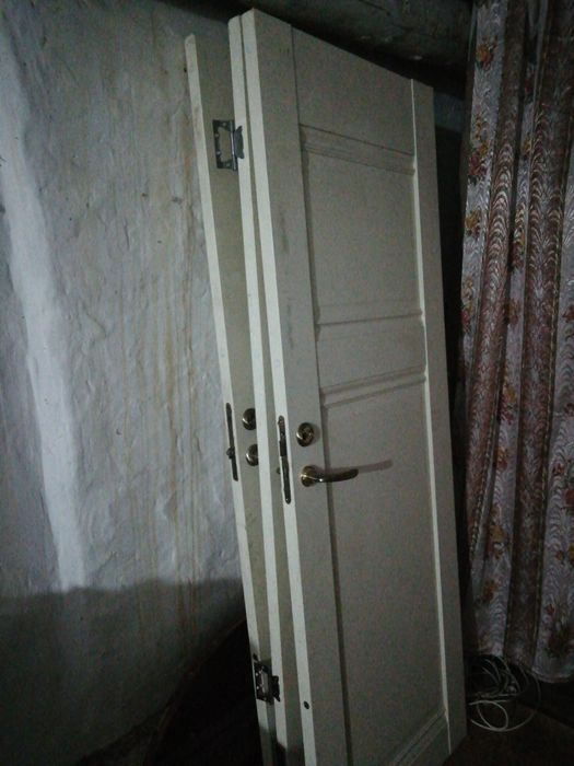Двери межкомнатные 3шт.
