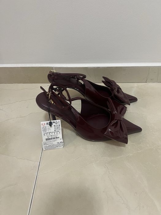 Токчета с панделка на Зара