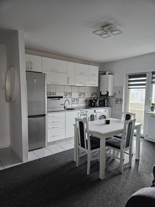 Vand apartament 2 camere + terasa 25 mp