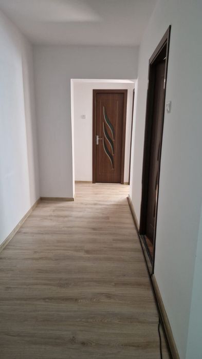 Închiriez cameră