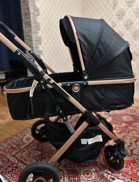 Продам коляску  Belecco