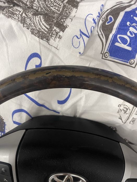 Продам руль от лц 200