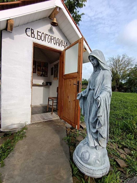 Статуя "Богородица" от вибробетон