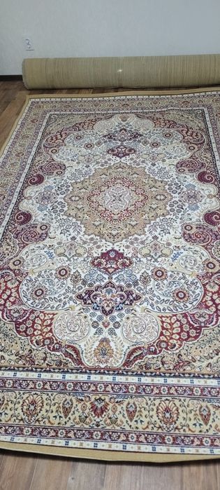 Продам ковёр в хорошем состоянии