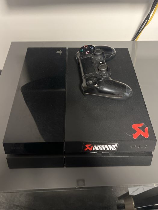 Playstation 4    1TB