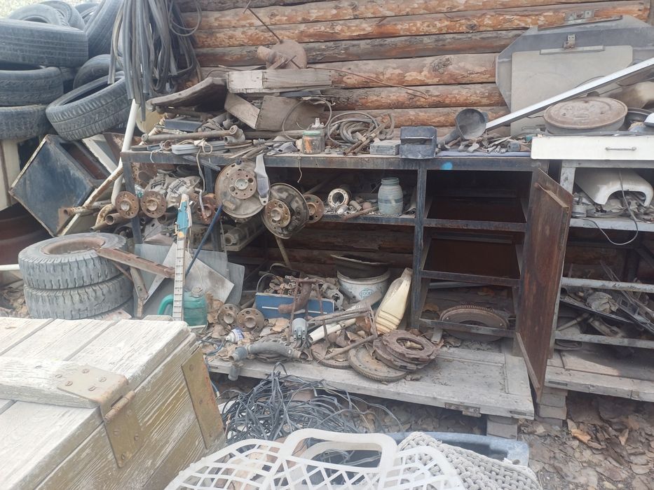 Продам стол железные для сто