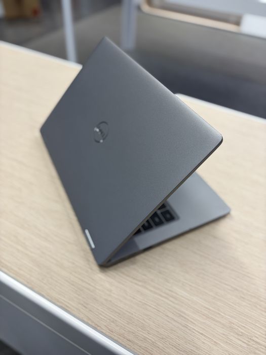 Laptop 2 in 1 Dell Latitude 5320 i7 vPro 16 GB ram 1TB SSD m.2