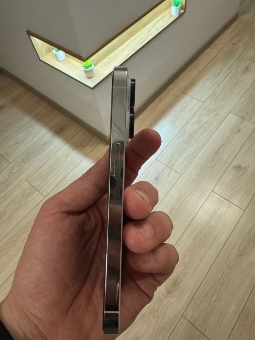 iPhone 14 Pro Silver