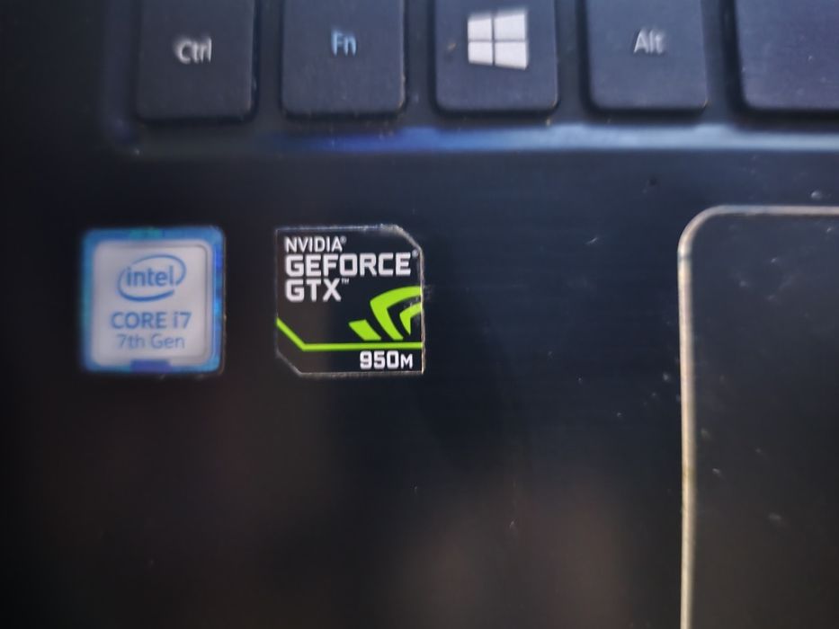 Vand laptop Acer E5-575G-78VW utilizat
