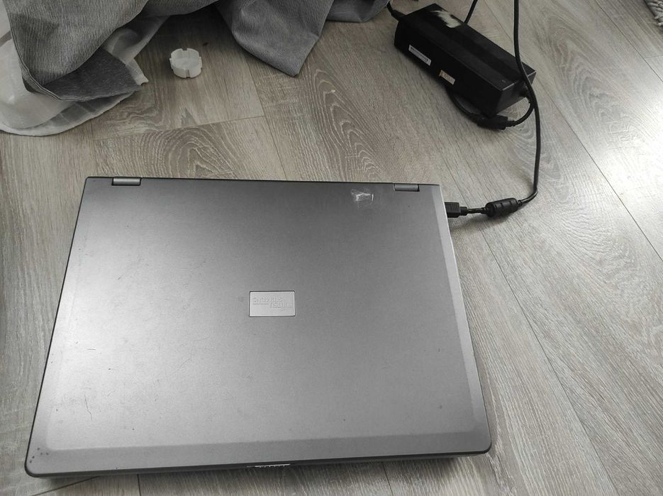 Лаптопи Fujitsu Siemens, Lenovo, HP