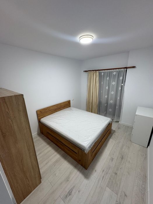 Proprietar închiriez apartament 2 camere nou  bloc cartier rezidential