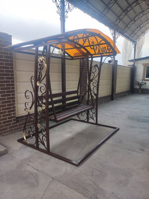 Качели, тапчаны и перила