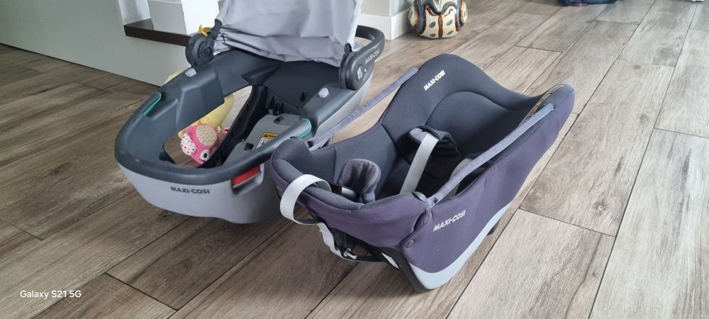 Vând scoica Maxi Cosi Coral 360