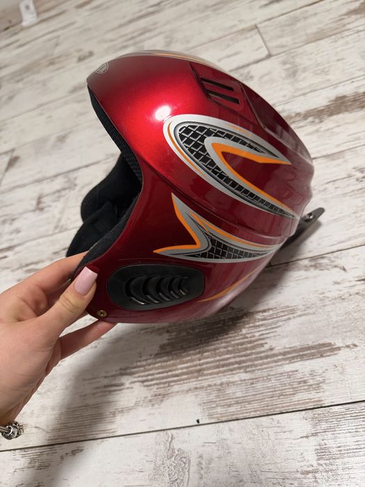 Детско ски яке и каска