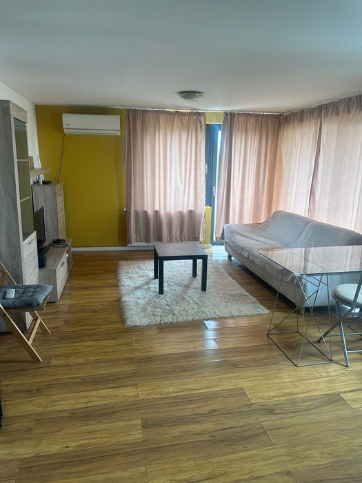 Apartament de închiriat