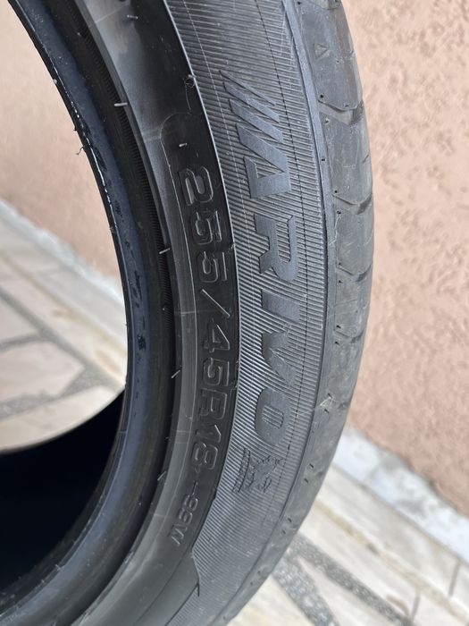 2 броя 255/45/18 летни гуми 2025г.