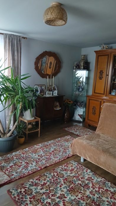 0753549640  Vând casa zona Zaharesti(centru) 15km de Suceava, 15-20 min de suceava