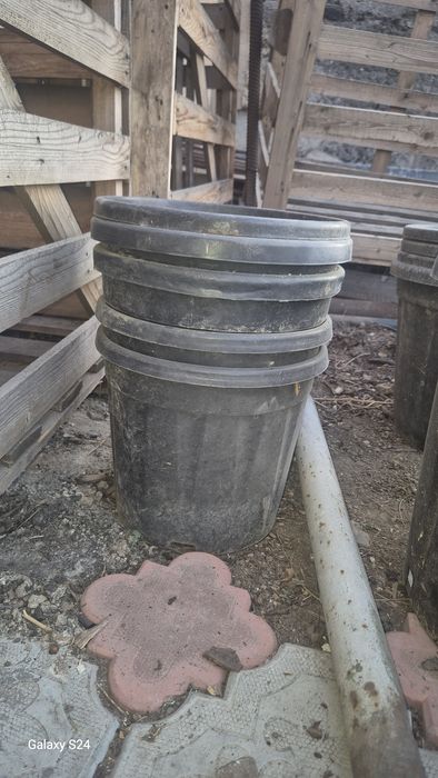 Садовые горшки прочные