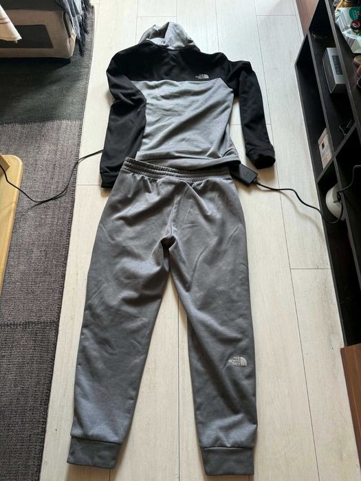 The North Face спортен екип