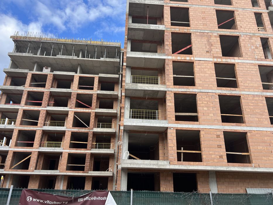 Продава се Двустаен апартамент в София, Люлин 9 - 61 кв.м за 1977 €/кв.м - Снимка #2