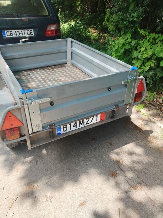 Ремарке за лек автомобил
