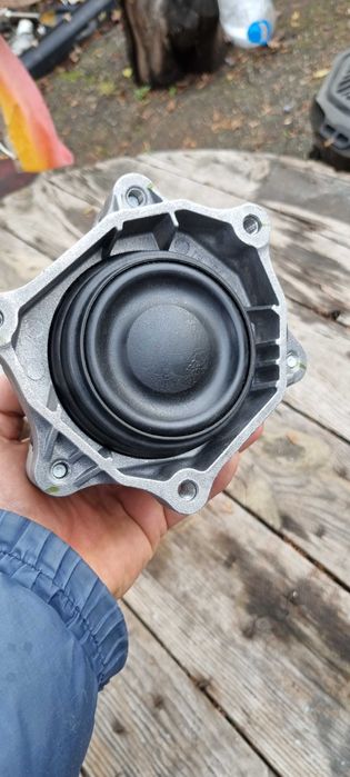 Tампон двигател десен BMW f30 B48