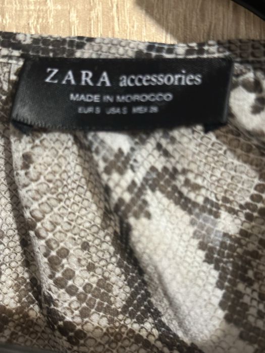 Bluzita Zara din matase stil bady.