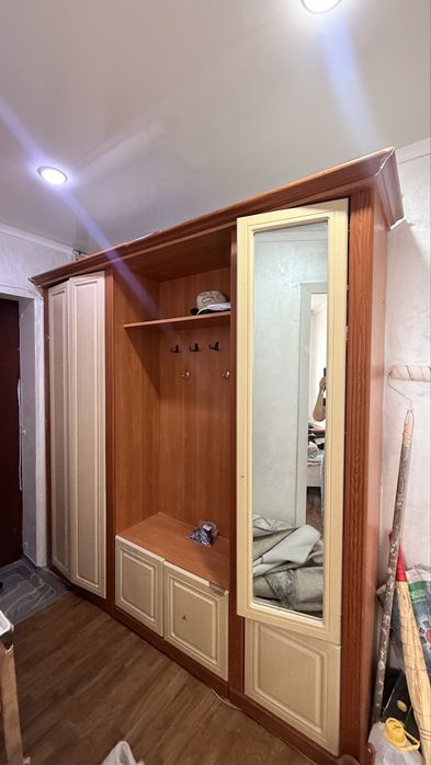 Продам шкаф для прихожей