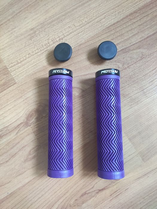 Продам грипсы (ручки) на велосипед