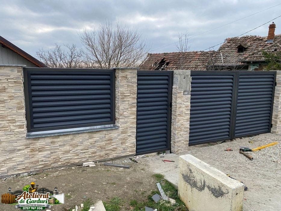 Construim porți la comanda clientului ne deplasăm în toată țara porți din șipcă metalică porți din lamele porți din tablă cutată orice