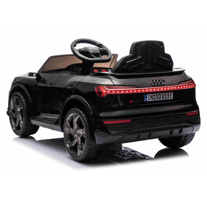 Акумулаторен джип Audi RS Q8