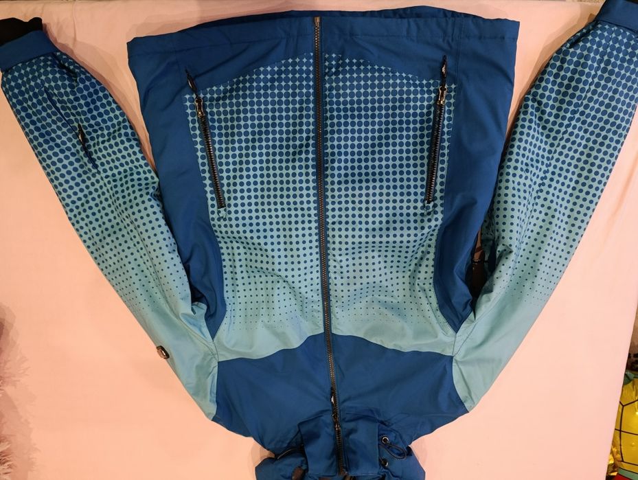 Зимно дамско яке за ски