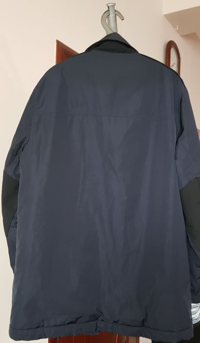 Брендовая куртка, Швейцария