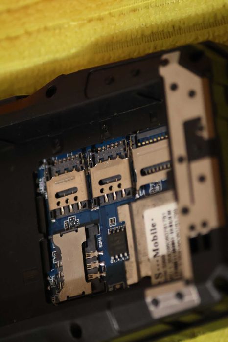 S Mobie S999 - здрав телефон