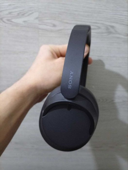 Продам  Наушники SONY WH-CH720N