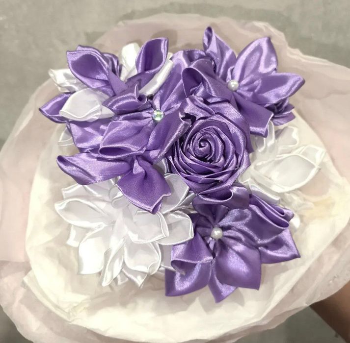 Цветы из атласной ленты