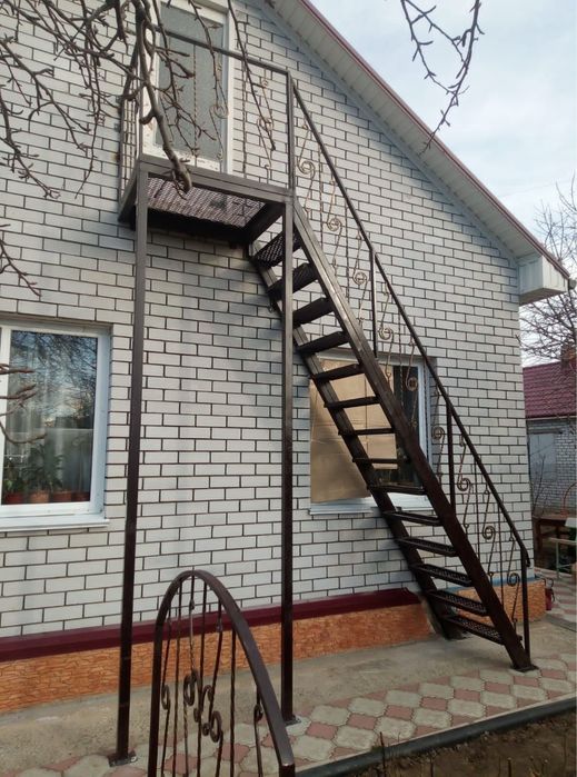 Лестница, эвакуционный выход