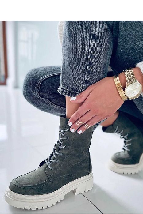 Ghete cool cu siret  piele intoarsa ecologica verde