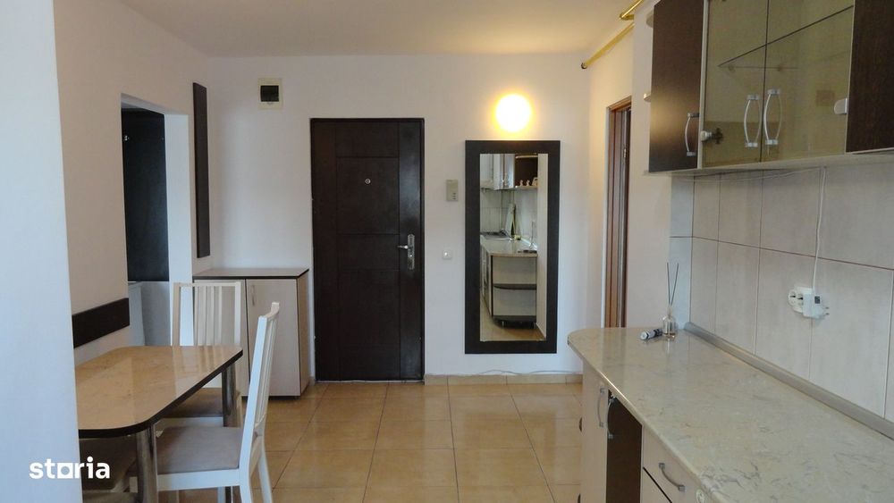 Apartament cu 2 camere decomandate strada Muncitorilor