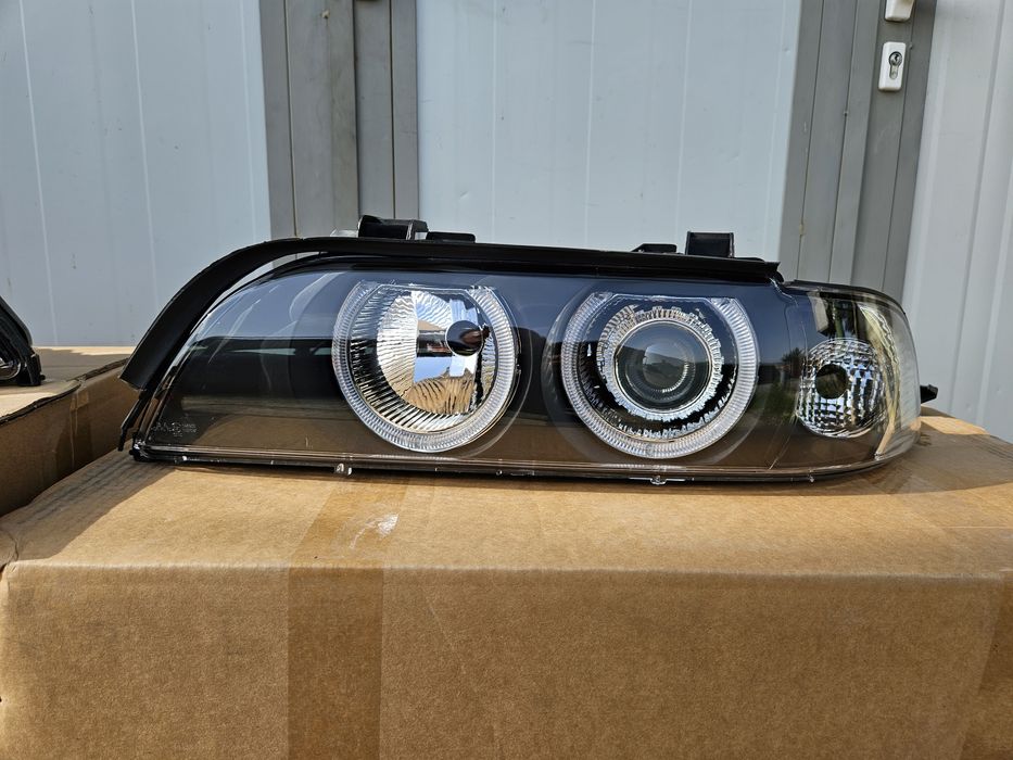 Кристални фарове Angel Eyes BMW E39 черни