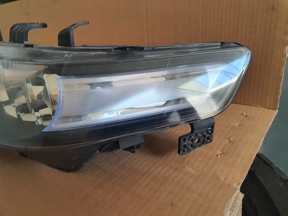 Хонда Акорд Феийслиф ляв фар оригинален