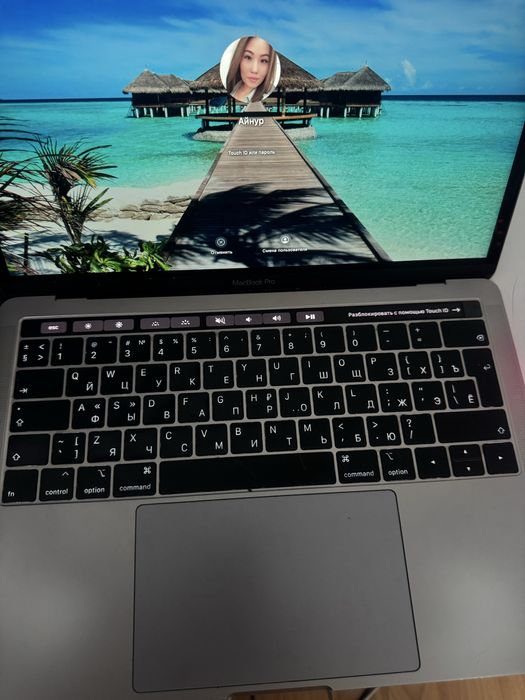 Macbook Pro 13 2019 года с Touch панелью