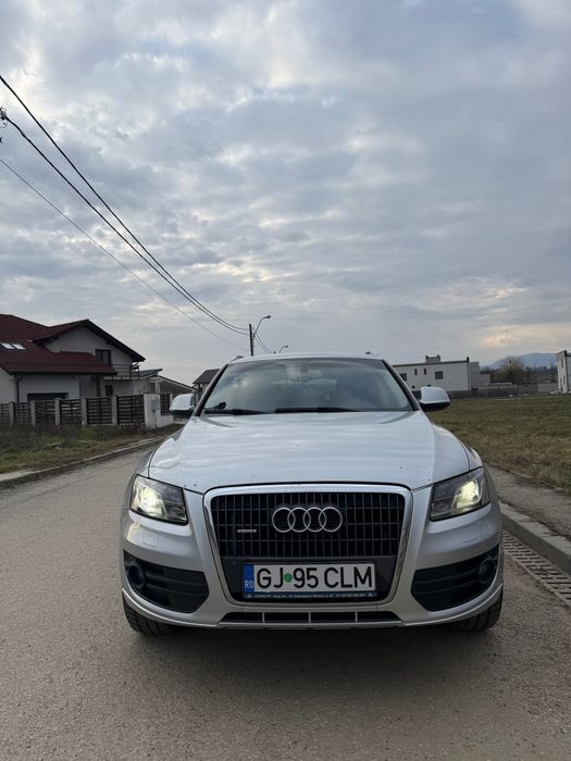 Vând audi Q5 an 2010 cutie reparată integral