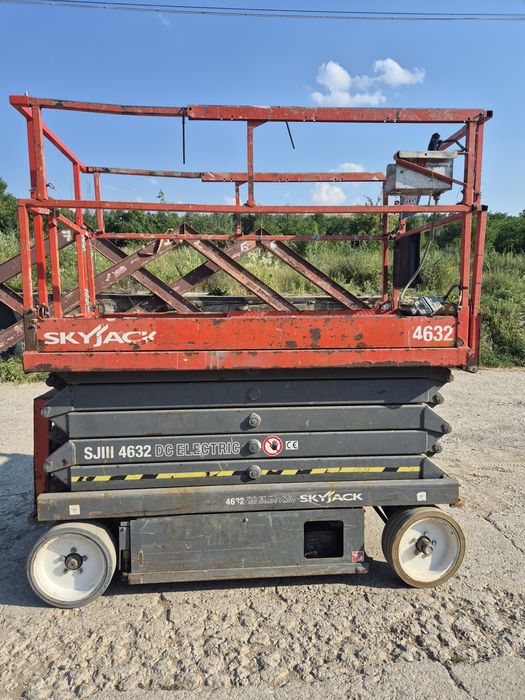 Nacela electrica tip foarfeca SKYJACK