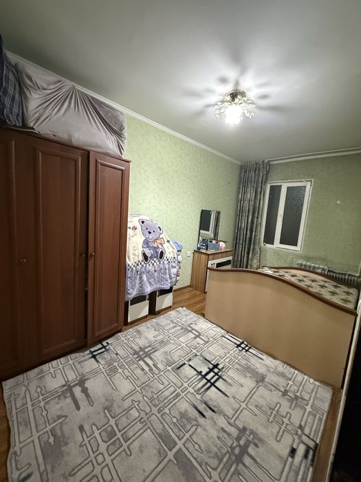Мирзо Улугбек тумани Новмасковскийда 4 хона 2 этаж ижарга берилади